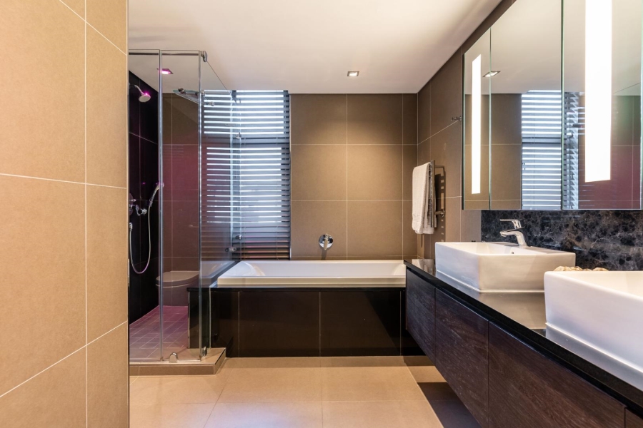 3 Bedroom Property for Sale in Green Point Western Cape